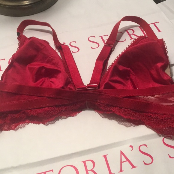 Victoria’s Secret Front Close Bralette - Picture 3 of 6